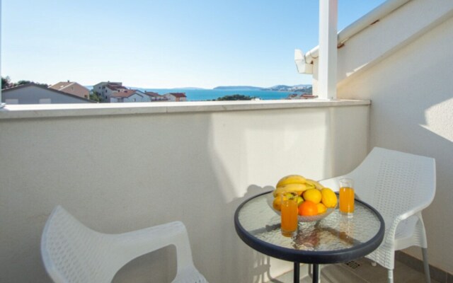 A5 - Spacious apt With the sea View & use of Pool