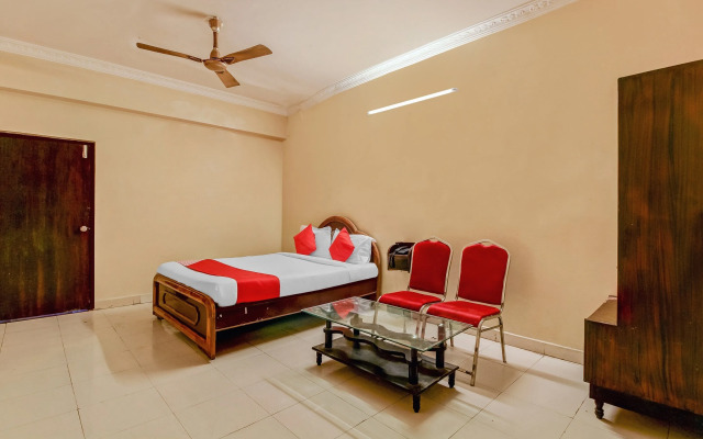 OYO 43619 Sahasra Residency