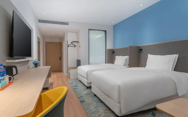 Holiday Inn Express Dangdong City Center by IHG