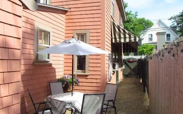 Lorraine Parish Bedroom Suites