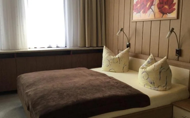 Hotel-Pension Am Kirschberg