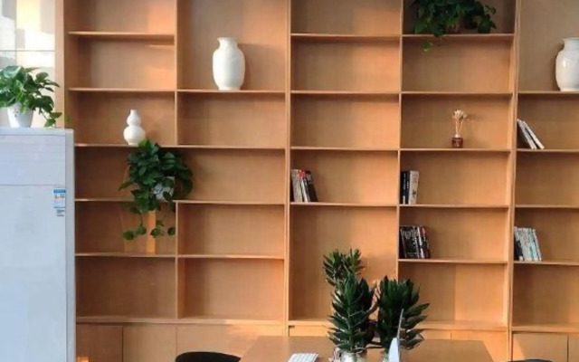Green Haotai Hotel (Fengqiu Happiness Road Store)