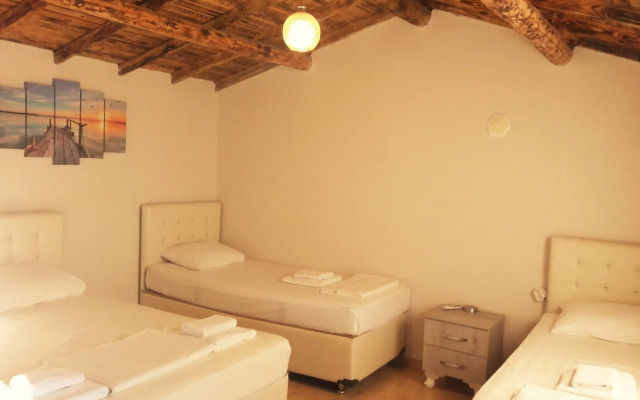 Assos Nazan Motel Restoran Beach