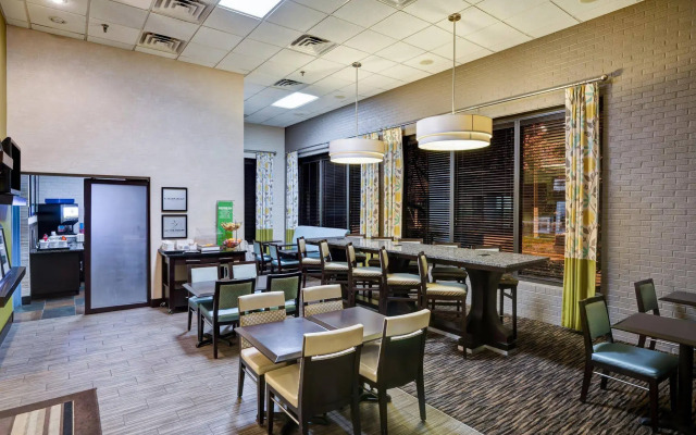 Hampton Inn Norfolk-Naval Base