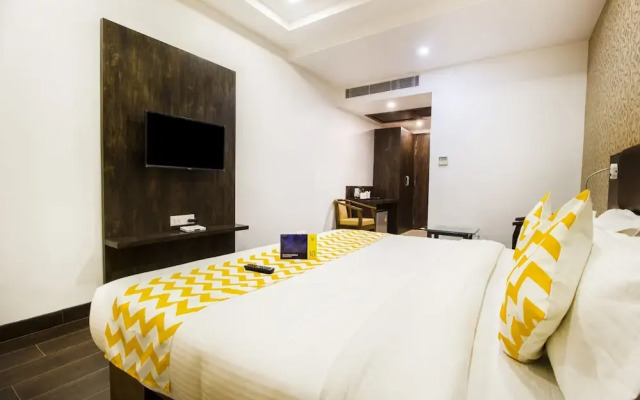 FabHotel SS Grandeur