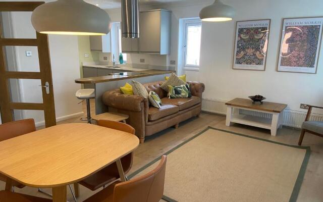 Rivergem - Riverside Coach House