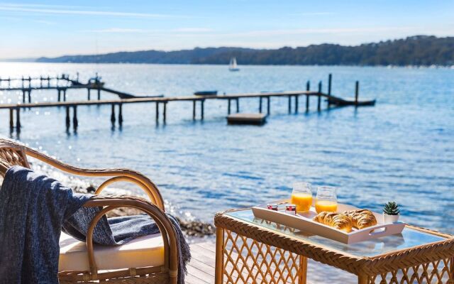 Scotland Island Retreat Water Edge