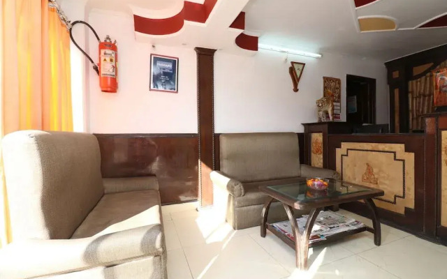 OYO 27612 Maitri Holiday Home