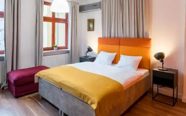 Estate Center Rooms Mokra