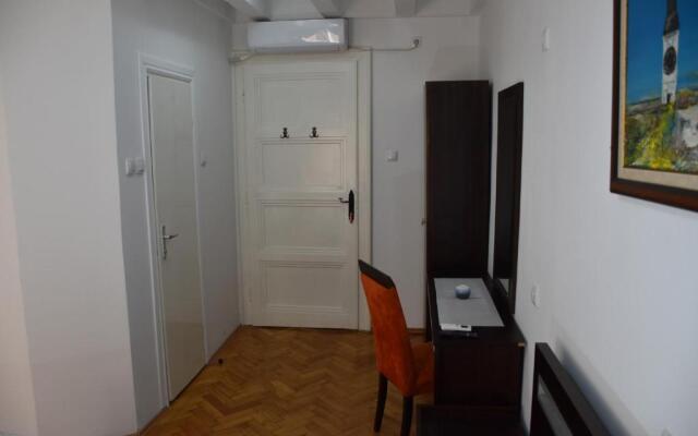 Hostel Exit Labirint Centar