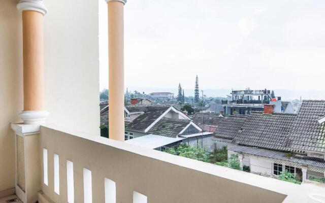 OYO 2950 Grand Suites Palace