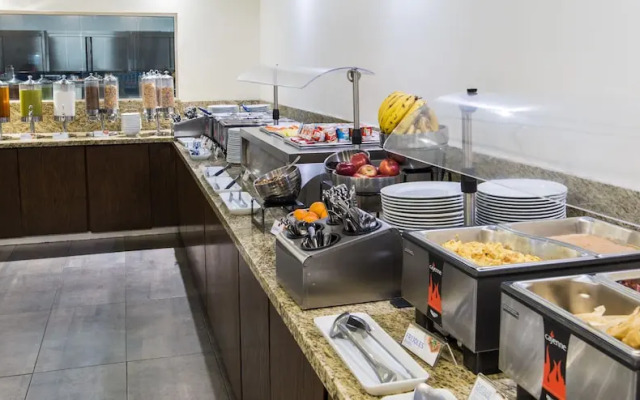 Holiday Inn Express Guadalajara Uag