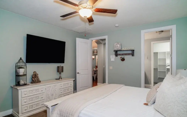 Paradise Village by Cloud Dream Homes