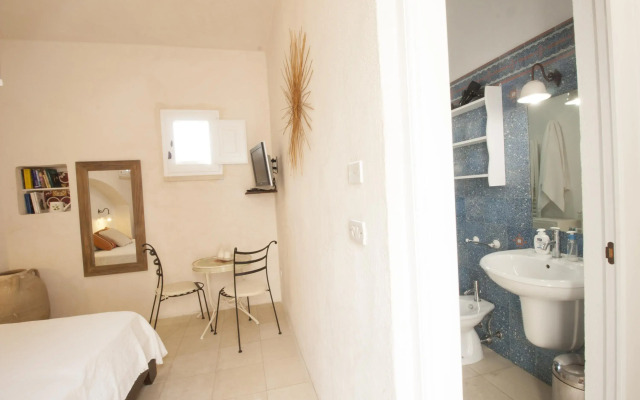 Romantic Flat with Pool