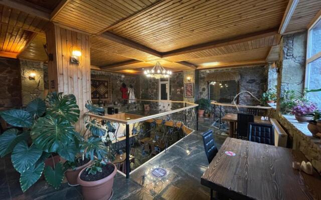 Gudauri Hut Hotel