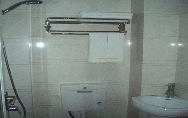 Guilin Ling Hong Express Hotel