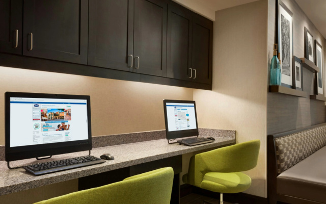 Hampton Inn & Suites Springdale