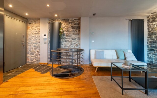 Petra Apartment in Civenna by Wonderful Italy