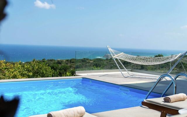 Infinity Pool Villa With Sea Views Near Rethymno City & Beach and Shaded BBQ