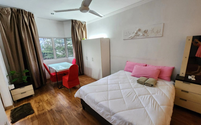 Own Private Jucuzzi POOL inside Sri Petaling Hse