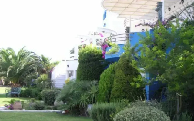 Reina XIV Beach House