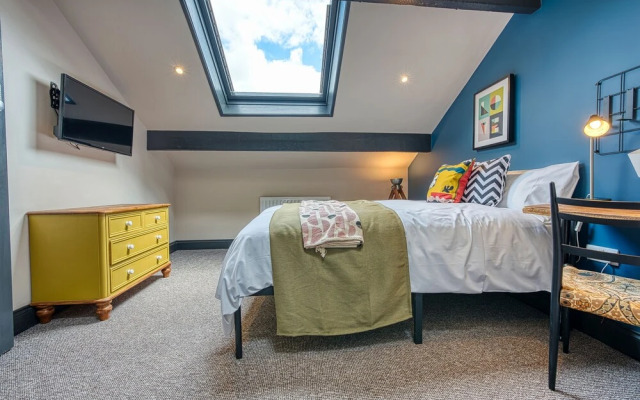 New Unique Keighley Room