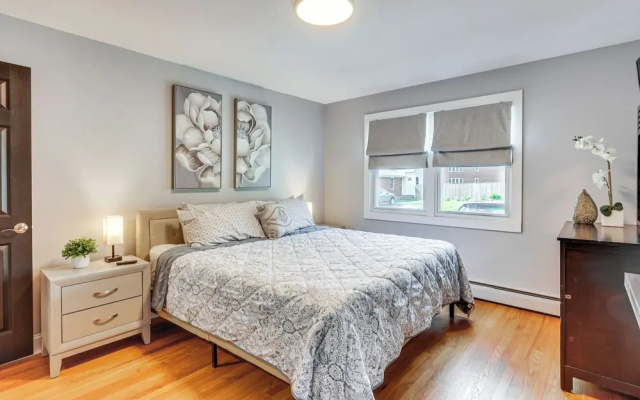 Modern Middletown Retreat, Minutes to Downtown!