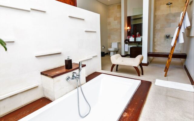 ZEN Premium Umalas Bumbak Villa