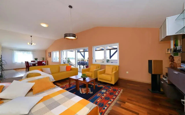 Vanda Land Penthouse