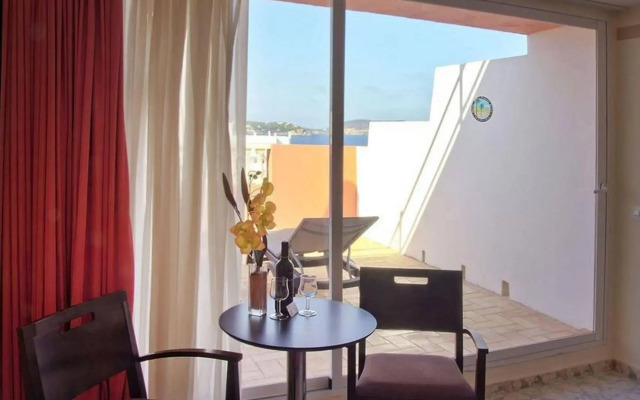 Paraiso Beach Hotel