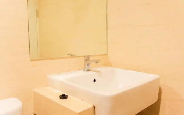 Comfort and Spacious 2Br Apartment at Tuscany Residence
