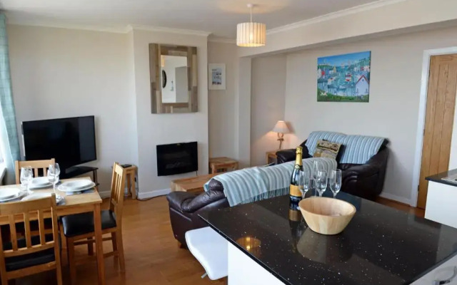 Mermaid Apartment - Sea Front Apartment With Views