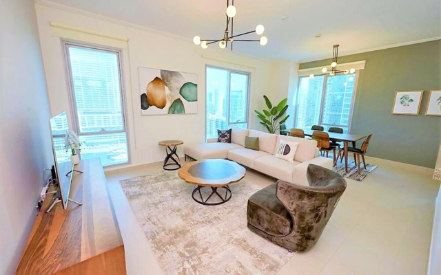 Stunning 2 bed Balcony Marina View Dubai