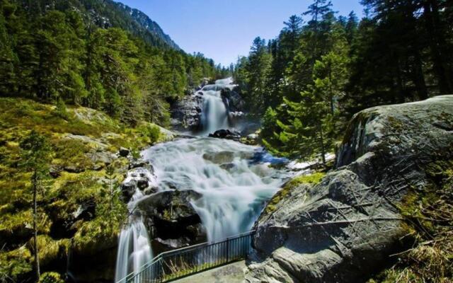 Appartement Cauterets, 3 pièces, 6 personnes - FR-1-401-179