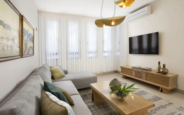 Mount of Olives Residence Glatt Kosher