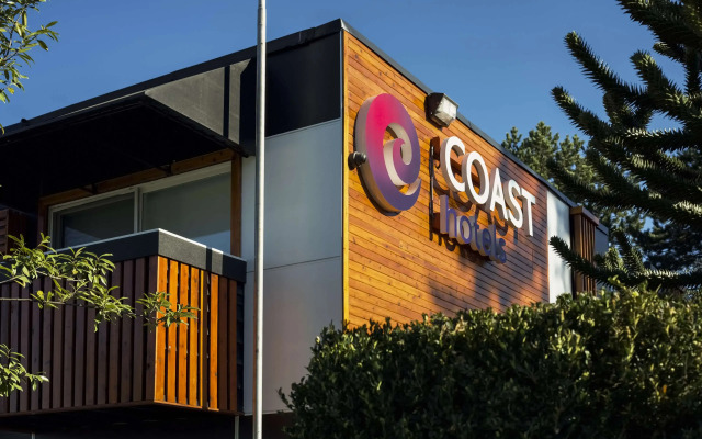 Coast Metro Vancouver Hotel
