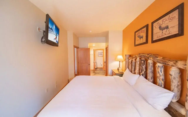 Expedition Station 8568 by SummitCove Vacation Lodging