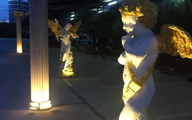 Grand Holiday Residence