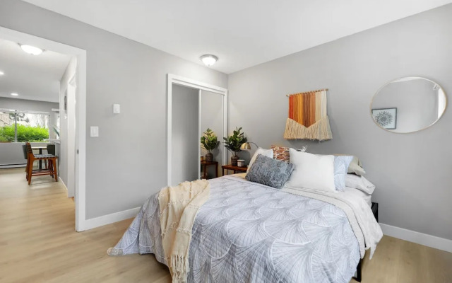 Cute Delightfully Remodeled Spacious Condo 2 Bedroom Condo by RedAwning