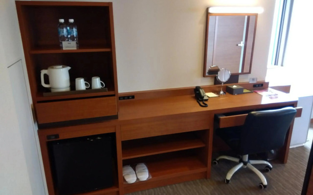 Oriental Suites Airport Osaka Rinku