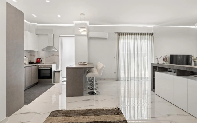 BillyMare central Glyfada apartment