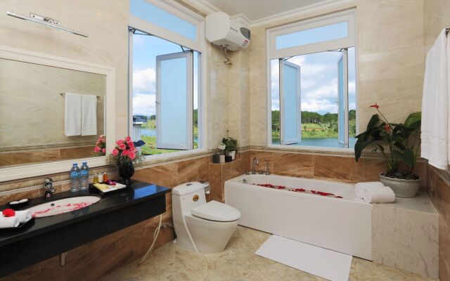 Sam Tuyen Lam Resort
