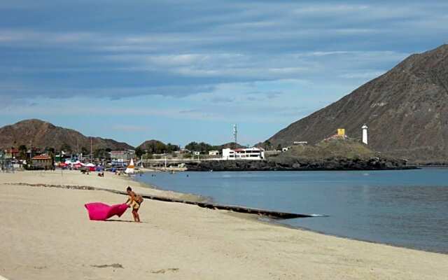 #52 Bungalow Seaside Hotel & Victors RV Park