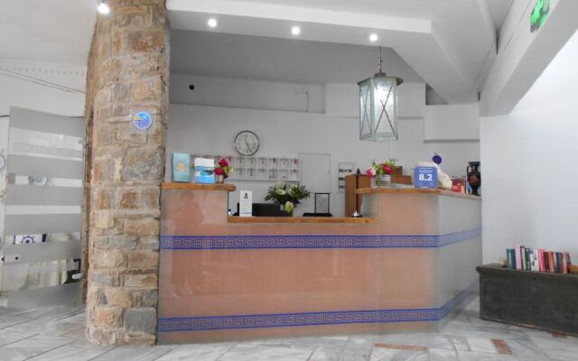 Kinira Beach Hotel