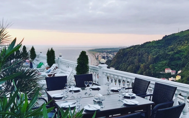 Zurapalace Hotel	