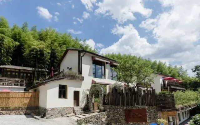 Zhuyan Xiyu Hostel