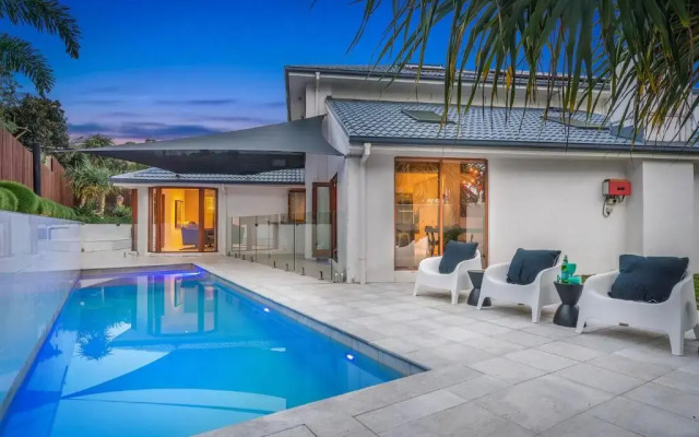 Your Luxury Escape One Coral
