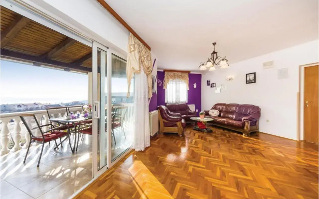 Three-Bedroom Apartment Maslenica with Sea view 08