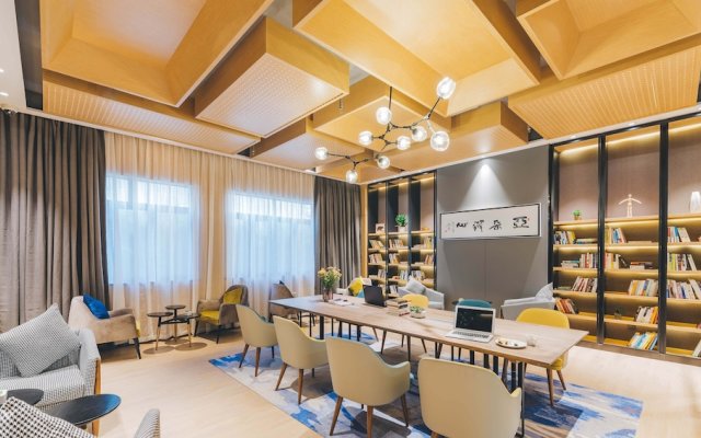 Atour Hotel Dalian Zhongshan Plaza