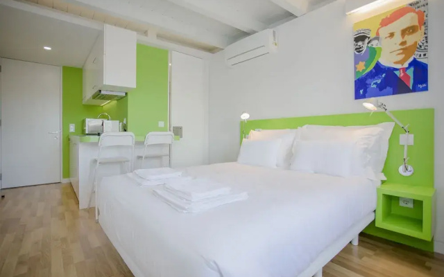 Liiiving in Porto Downtown Cosy Suites